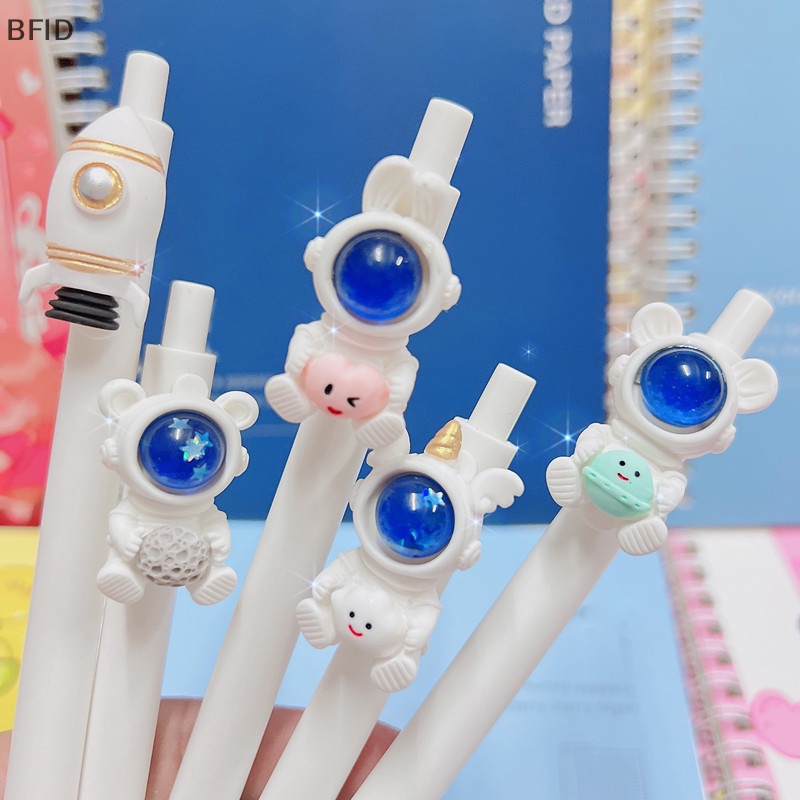 [BFID] Random Lucu Gel Pen Kawaii Astronot 0.5m Hitam Gel Ink Pen Alat Tulis Sekolah [ID]