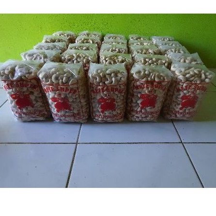

BN Kacang mete mentah fresh ASLI WONOGIRI