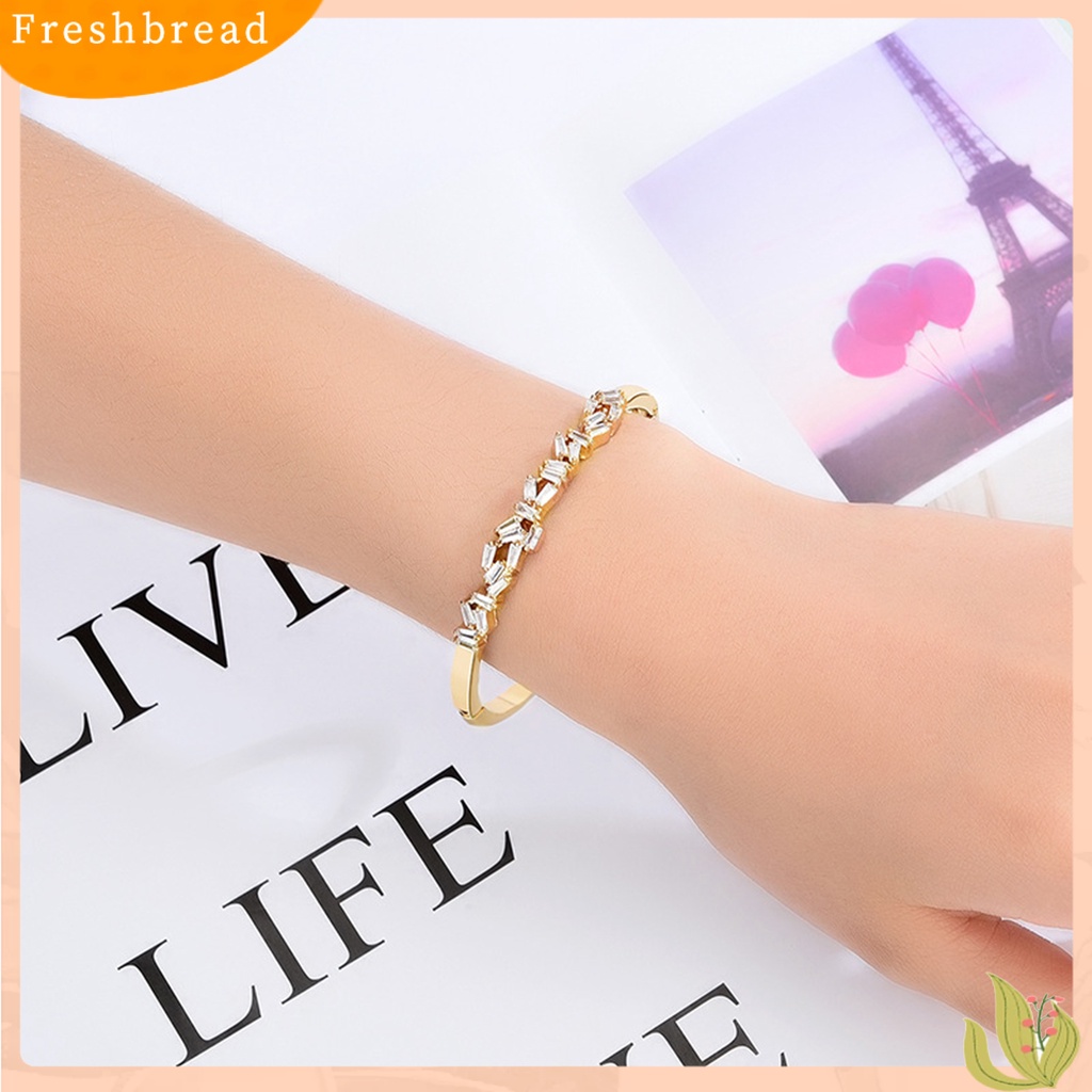 &lt; Freshbread &gt; Fashion Wanita Geometris Tidak Teratur 1baris Berlian Imitasi Dekorasi Bangle Gelang Wristlet