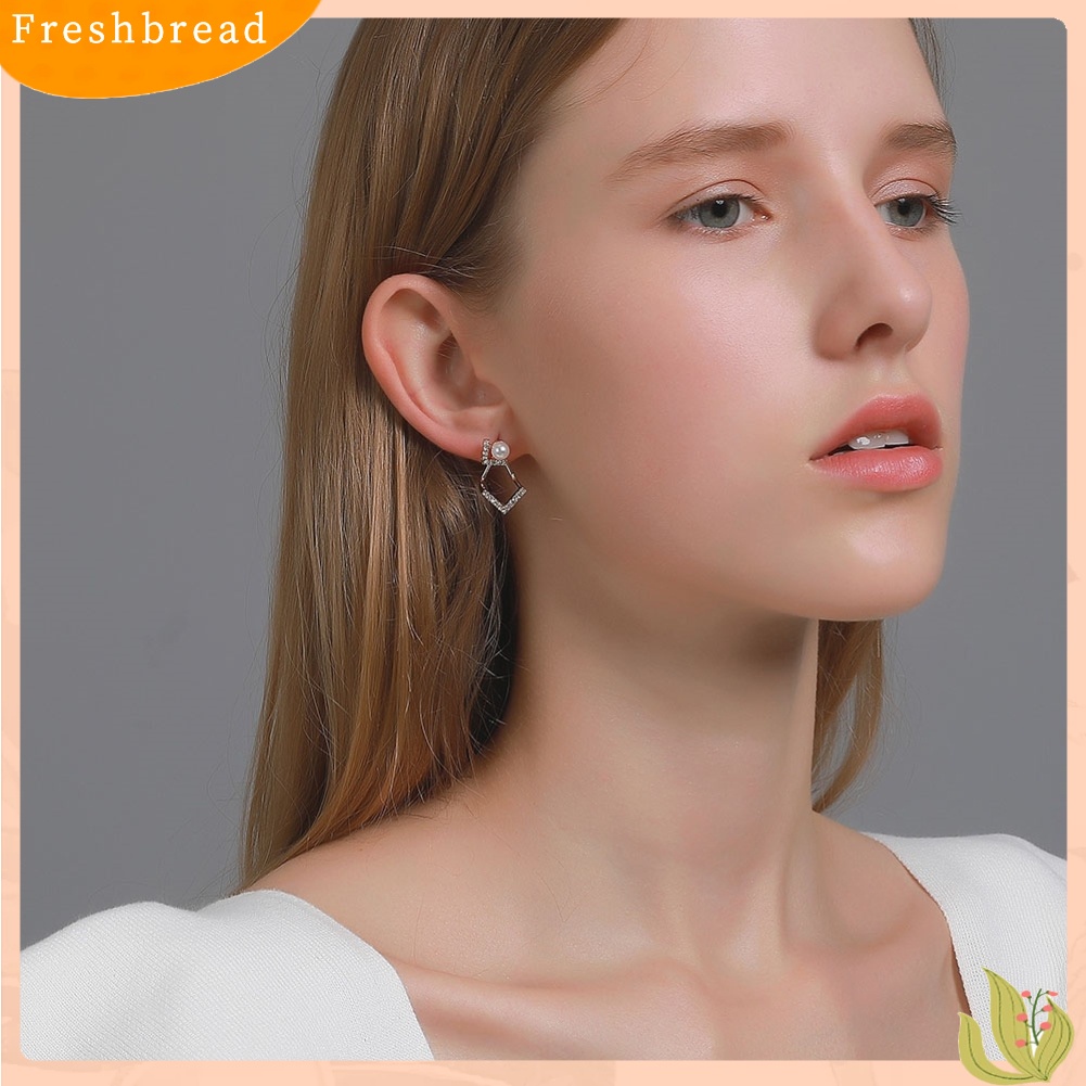 &lt; Freshbread &gt; Wanita Mutiara Imitasi Bentuk Panah Desain Segitiga Ear Stud Earrings Perhiasan Hadiah