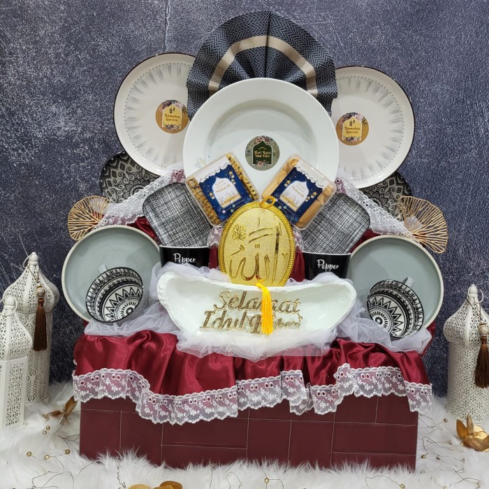 

Paket Dekorasi Lebaran Idul Fitri Hampers Parcel Hadiah Kue Kering 021