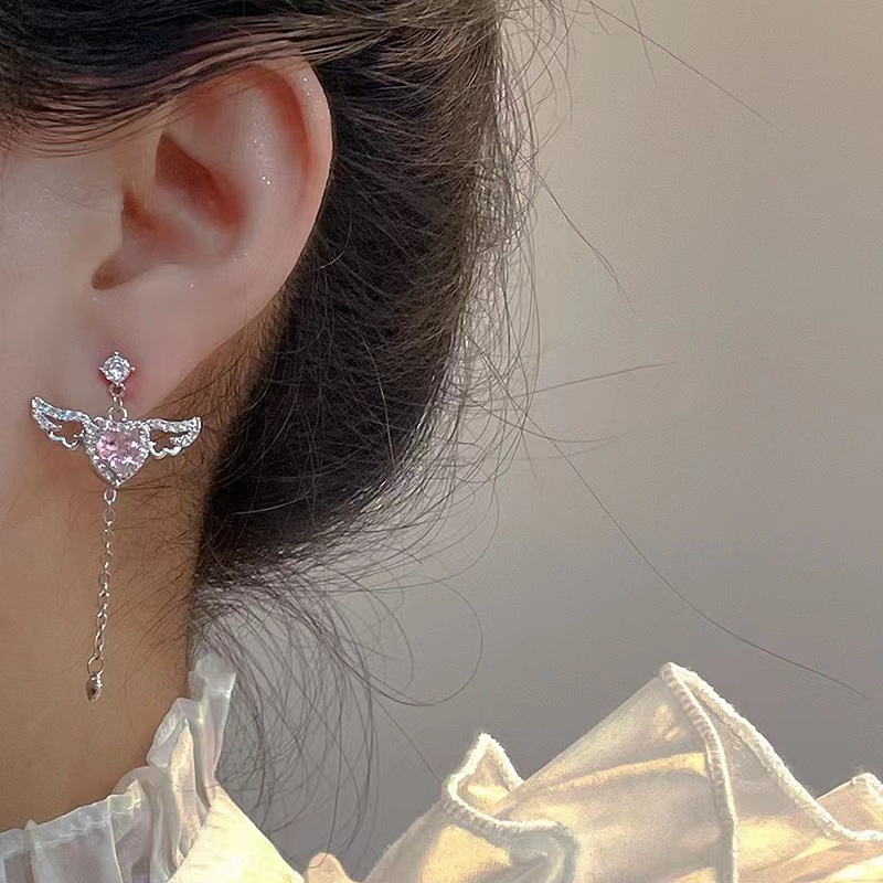 Anting Pejantan Geometris Hati Sayap Kristal Paduan Fashion Wanita