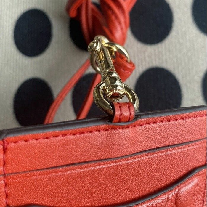 

Coa Lanyard 73602 57311 39055 63274 65573 26654 58634 23679 91792 63274 30251 Crossgrain Leather