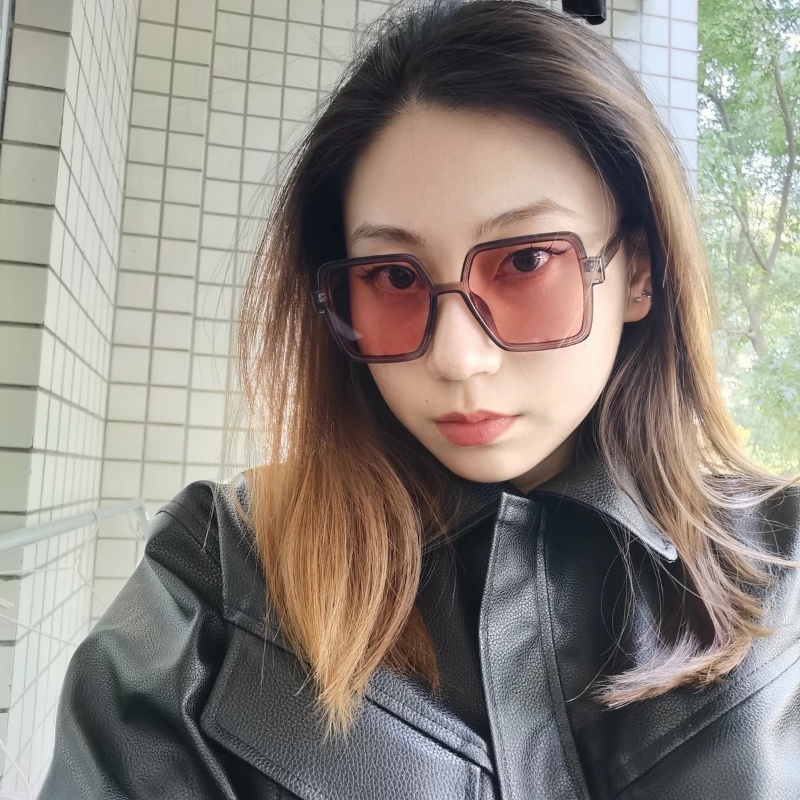 (YUZHU) Desain Mode Baru Bingkai Persegi Kacamata Hitam Wanita Oversized Candy Color UV Protection Sunglasses