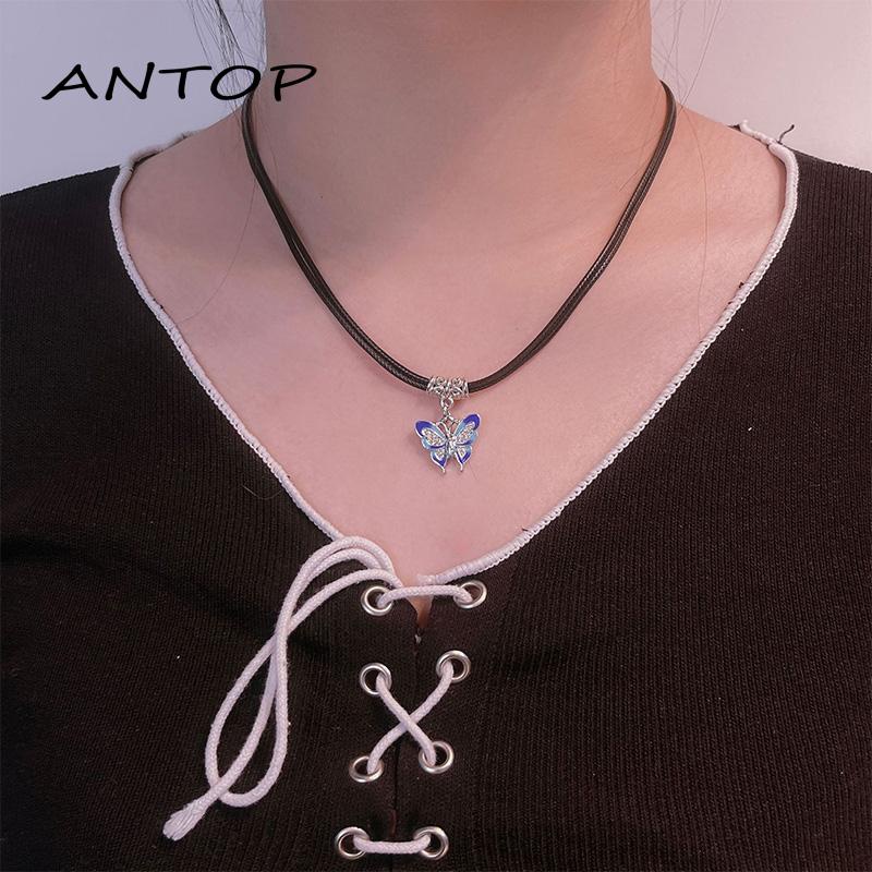 [antop] Double Layer Liontin Kupu-Kupu Perempuan Jantung Bunga Tulang Selangka Rantai Sederhana High-end Kalung