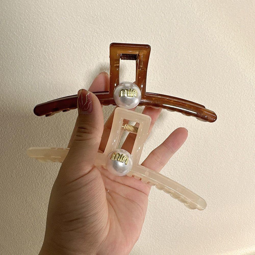 Needway   Gaya Korea Jepit Rambut Hadiah Fashion Surat Persegi Vintage Sederhana Wanita Hair Clip