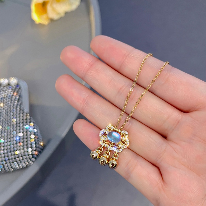 Ahellogirl Kalung Baru Perempuan Ins Gaya Niche Gaya Moonstone Hidup Panjang Lock Aman Berharap Klavikula Rantai Aksesoris
