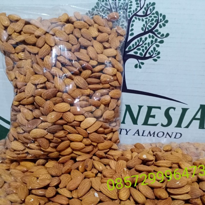 

New Arrival KACANG ALMOND MENTAH KUPAS 1KG