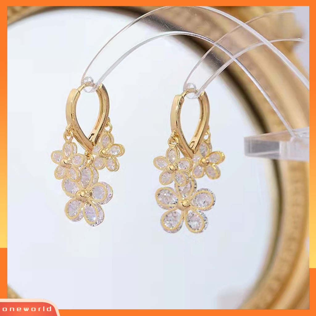 [WOD] 1pasang Wanita Hoop Earrings Shiny Vivid Rumbai Kristal Imitasi Bentuk Bunga Anting Gantung Perhiasan Pernikahan