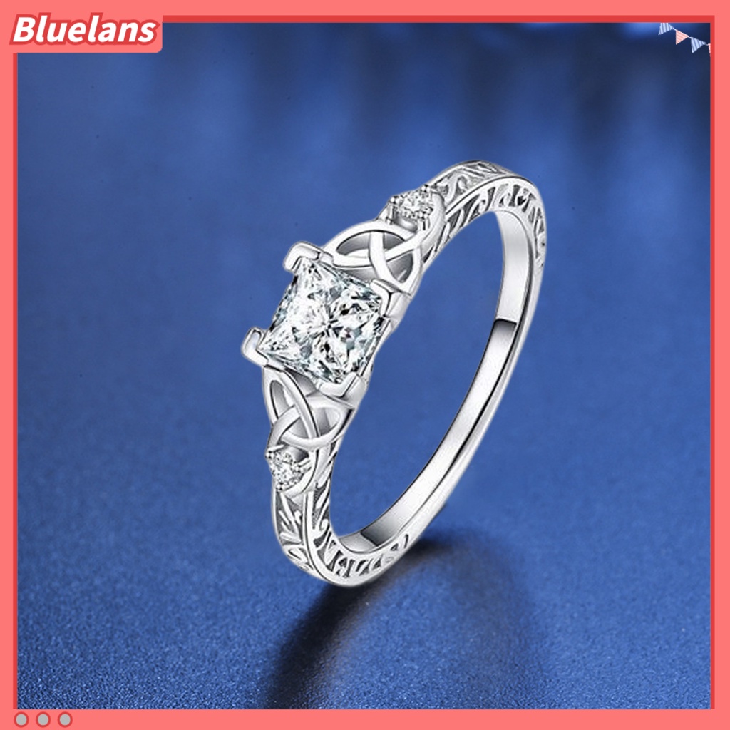 [BLS] Wanita Cincin Geometris Motif Bunga Persegi Diamante Electroplating Hypoallergenic Dekorasi Perhiasan Simulasi Berlian Janji Cincin Mewah Untuk Pesta