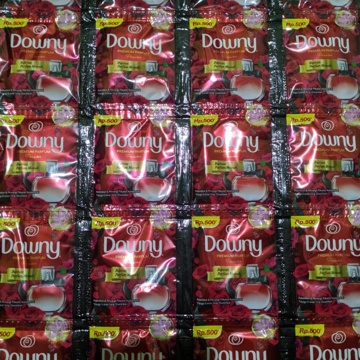 Downy Passion Pesona Wangi Segar Pelembut & Pewangi 12 Sachet Isi 20ml