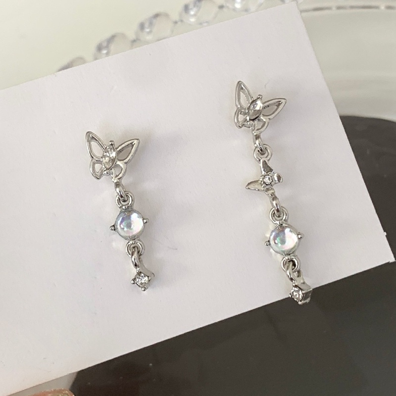 1pasang Kupu-Kupu Fringe Anting Wanita Super Mengkilap Karbon Tinggi Berlian Asimetris Stud Earrings Perhiasan Mewah Hadiah Pesta