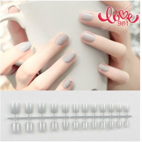 24pcs /fake nails/ false nails/ kuku palsu pendek model glossi french