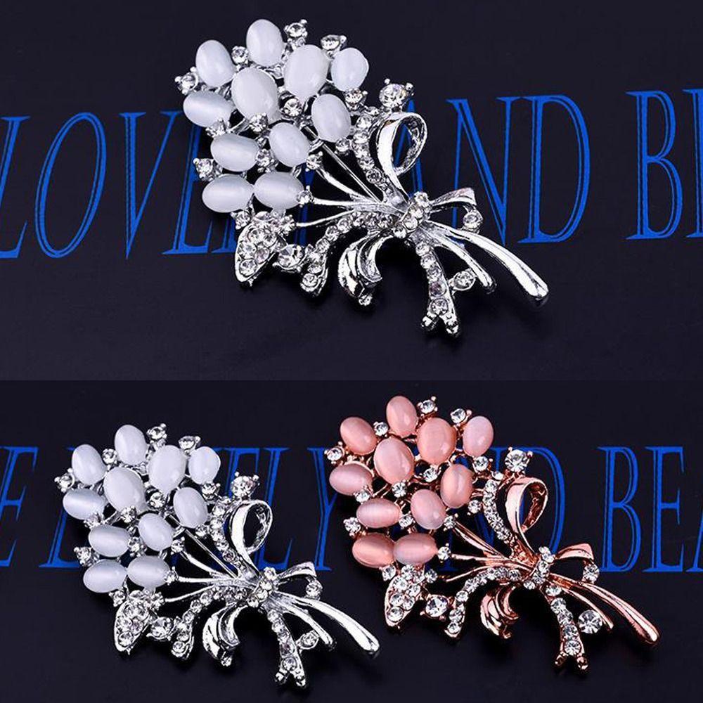 Lily 2pcs Bros Silver Kerah Bunga Bros Berlian Imitasi Buket Pin Untuk Aksesoris Gaun