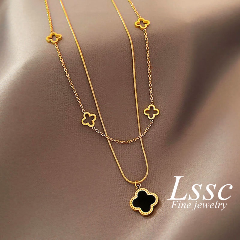 Kalung Titanium 2 Layer Bunga Clover Hitam Cantik Korea Emas 18K Anti Karat Aksesoris Wanita Perhiasan