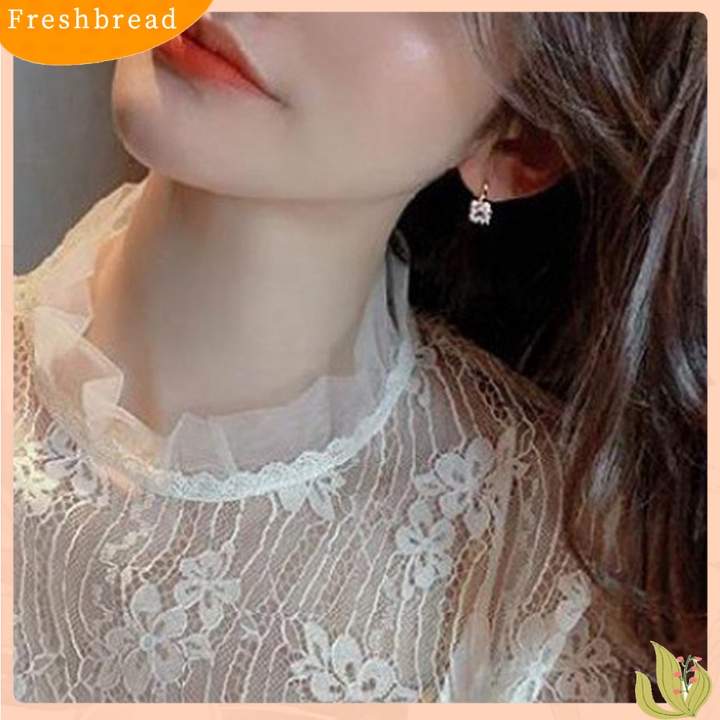 &lt; Freshbread &gt; 1pasang Anting Tusuk Bentuk Persegi Perhiasan Berlian Imitasi Penampilan Fashion Giwang Telinga Tahan Lama Untuk Pakaian Sehari-Hari