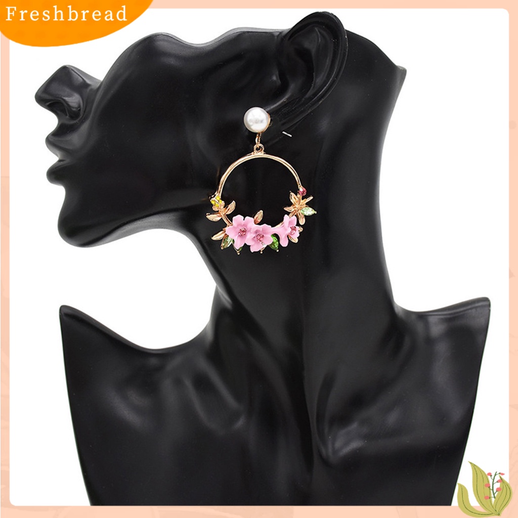 &lt; Freshbread &gt; 1pasang Drop Earrings Bulat Lingkaran Temperamen Berlian Imitasi Mengkilap Hias Mutiara Imitasi Hias Hadiah Wanita Lucu Bunga Liontin Stud Earrings Perhiasan Untuk Pakaian Sehari-Hari