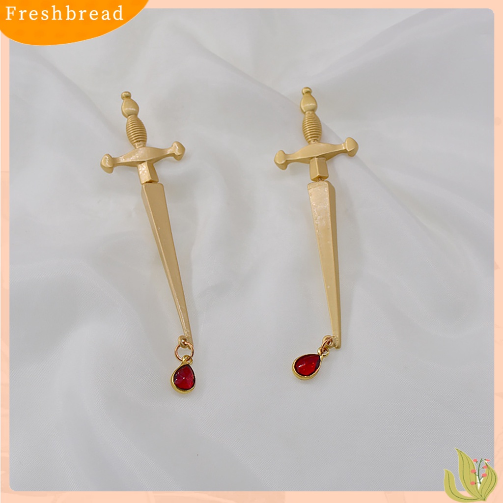 &lt; Freshbread &gt; Wanita Simulasi Darah Tersumpah Dagger Eardrops Pribadi Stud Anting Hadiah