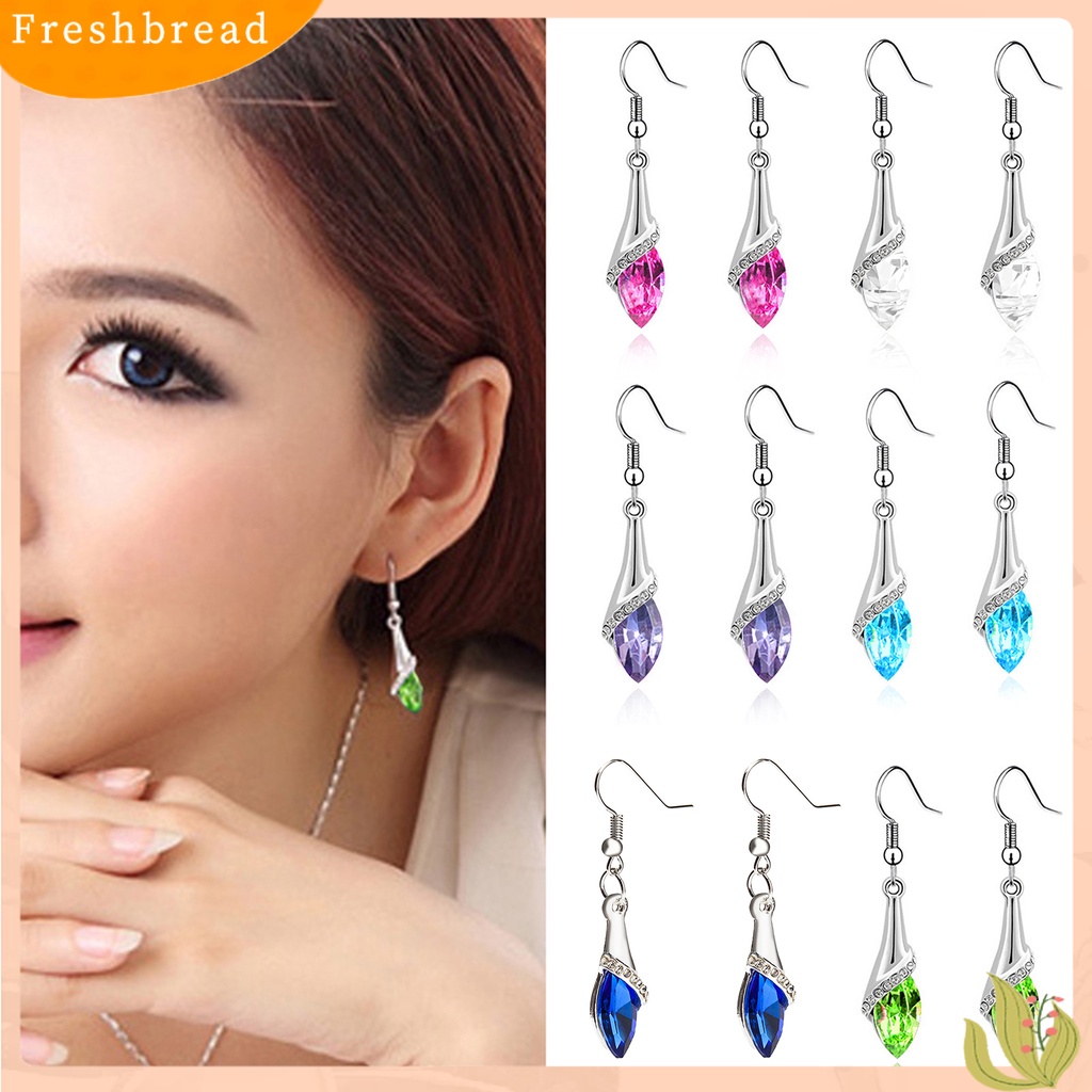 &lt; Freshbread &gt; 1pasang Anting Liontin Berkilau Gaya Sederhana Bentuk Kreatif Elegan Warna Vibrant Hias Alloy Permata Imitasi Tetesan Air Wanita Anting Menjuntai Untuk Wanita