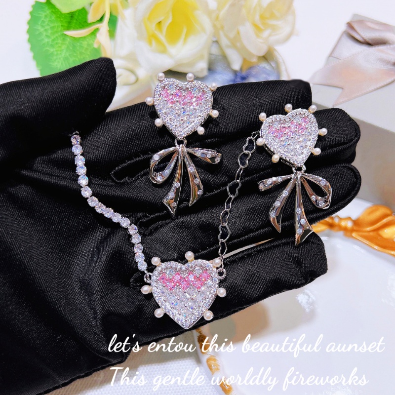 Goldkingdom Fashion Perhiasan Aksesoris Ready Stock Gradual Love Pemodelan Indah Manis Dan Keren Rantai Klavikula Girlish Kalung Cahaya Mewah Super Peri Busur Anting.