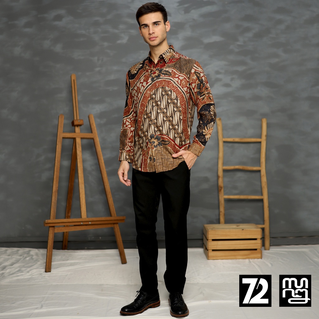 KEMEJA BATIK PRIA LENGAN PANJANG Kemeja Dobby Slimfit Motif Parang Roll Warna Hitam Merah 723444 Cap 72 - Baju Kemeja Atasan Pakaian Setelan Batik Pria Cowok Laki Laki Remaja Keluarga Kantor Lengan Panjang Modern Slimfit Slim Fit Premium Kekinian