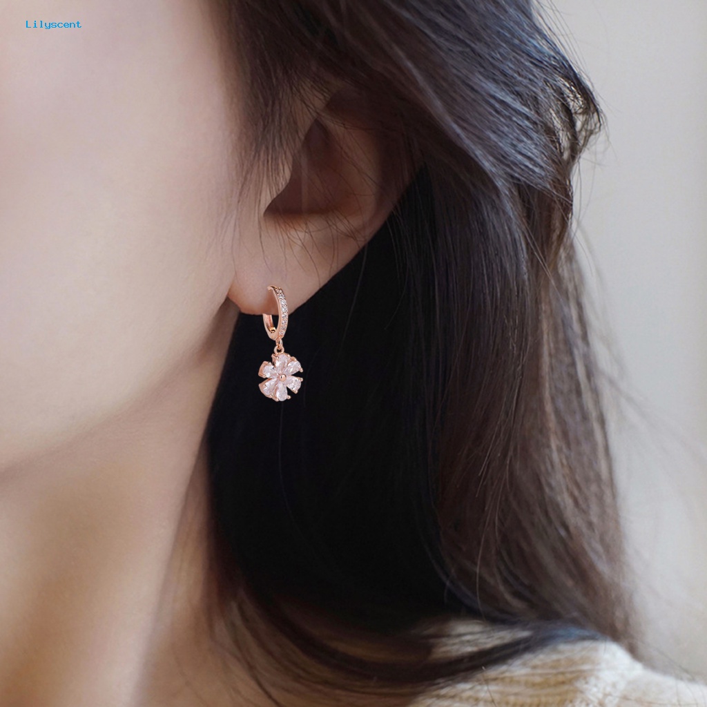 Lilyscent 1pasang Anting Hoop Anti-Alergi Untuk Pacar Wanita Liontin Bunga Menjuntai Anting Perhiasan Geometris