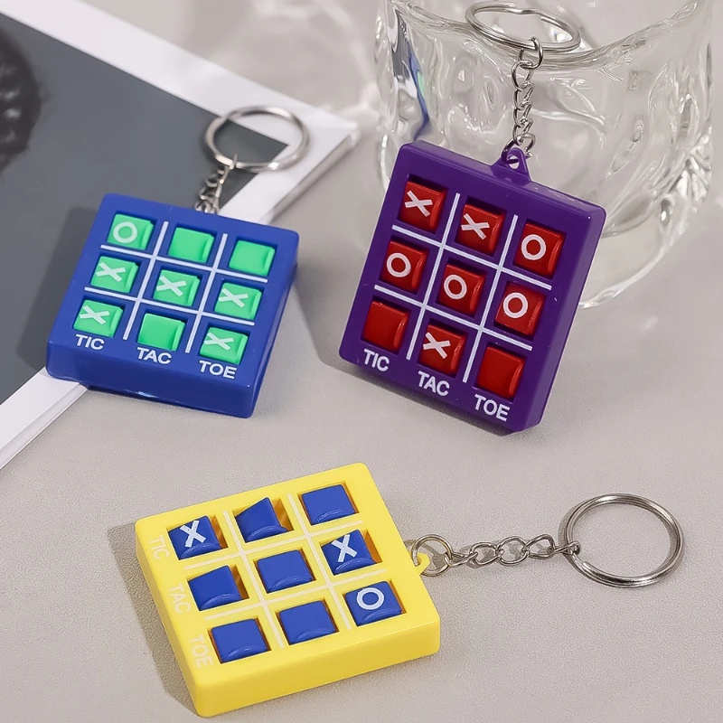 [HOT Sale] Untuk Gantungan Kunci Mobil, Tas Portabel Permainan Catur Puzzle Dekompresi XO Berputar Mini Keychain Mainan Kreatif Perjalanan Keychain Dekorasi Liontin Fashion