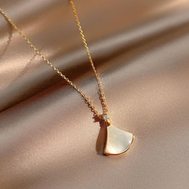 Kalung Geometris Shell Alloy Berlian Imitasi Fashion Untuk Wanita