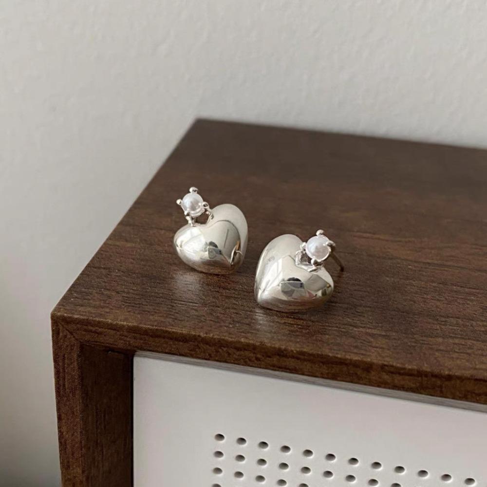 Mxbeauty Anting Love Manis Simple Tembaga Glossy Tidak Alergi Vintage Aksesoris Gaya Korea