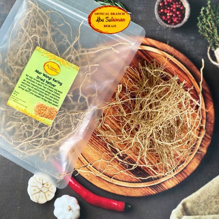 

Akar Wangi Kering Premium Pilihan Abu Sulaiman / Dried Vetiver 50 gr