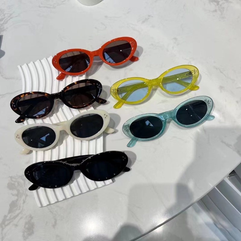 (YUZHU) Oval Padi Spike Kacamata Hitam Mode Baru Vintage Y2K Babes Sunglasses Untuk Wanita