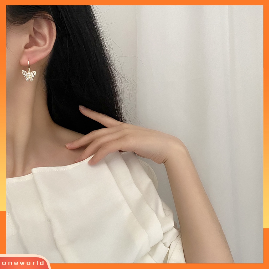 [WOD] 1pasang Anting Drop Bentuk Kupu-Kupu Zirkon Inlay Berongga Keluar Colorfast Tidak Alergi Hiasan Telinga Aksesoris Fashion Lucu Temperamen Anting Untuk Pacaran