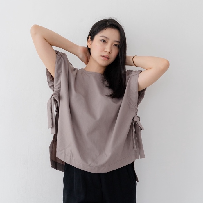 Ms Daisy Marla drawstring sleeve hi-low blouse / baju atasan kasual wanita / baju hi-low blouse wanita