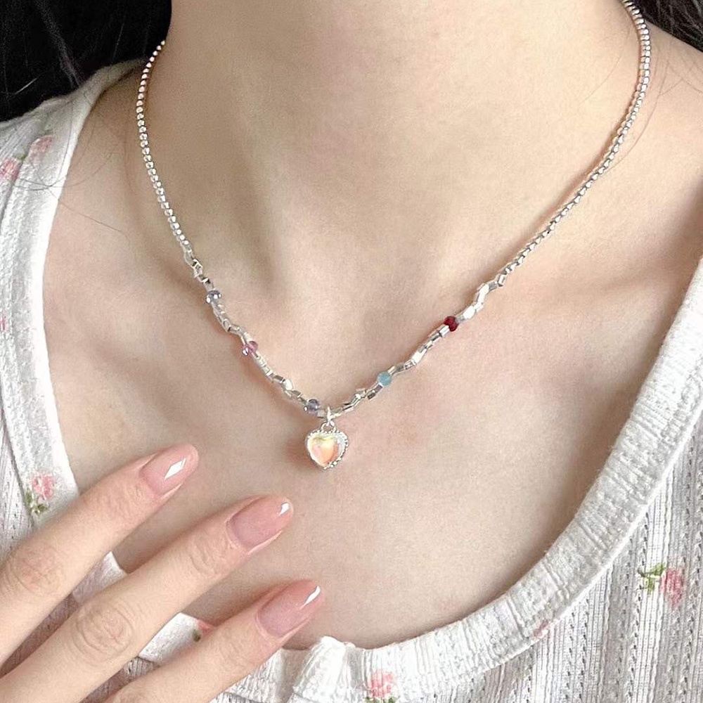 Korea Moonstone Heart Pendant Kalung Wanita Gadis Manik-Manik Rantai Klavikula Aksesoris Perhiasan