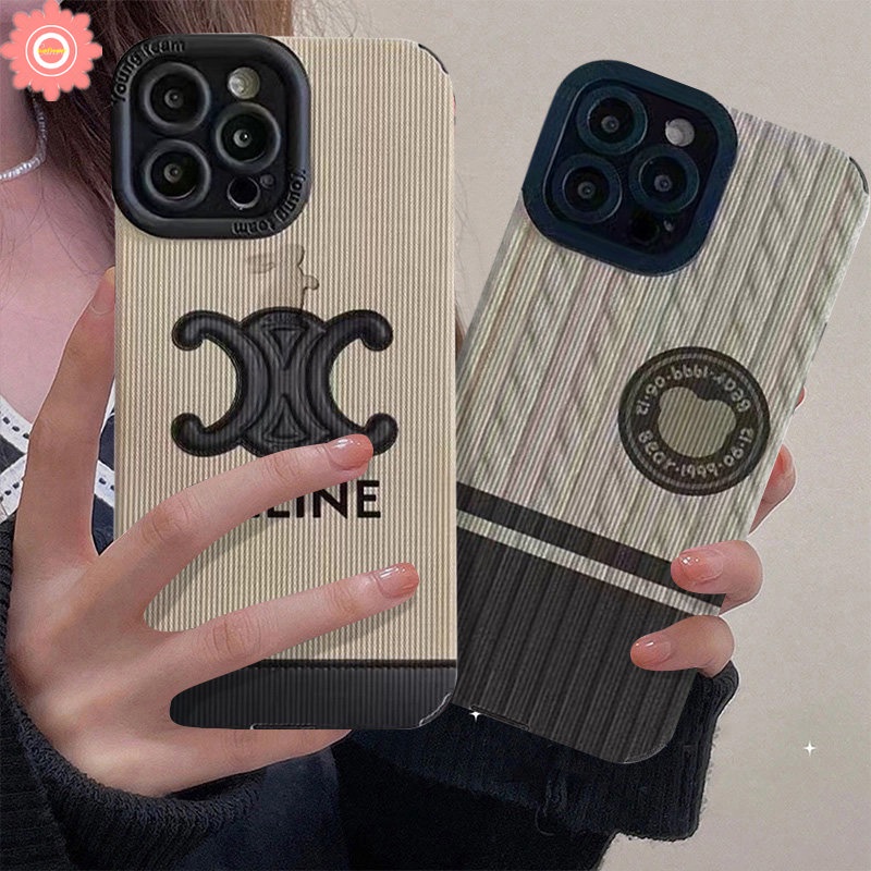 IPHONE Case Stiker Tekstur Kulit Mewah Kompatibel Untuk Iphone7 8 Plus XR X XS Max11 14 12 13 Pro Max Pola Rajut Lucu Garis Keju Bear Lembut Trendi Merek Silicon Cover