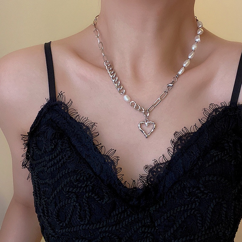 Baroque Irregular Pearl Stitching Necklace All-Match Liontin Hati Berongga ins Gaya Keren Rantai Klavikula Kalung Necklace