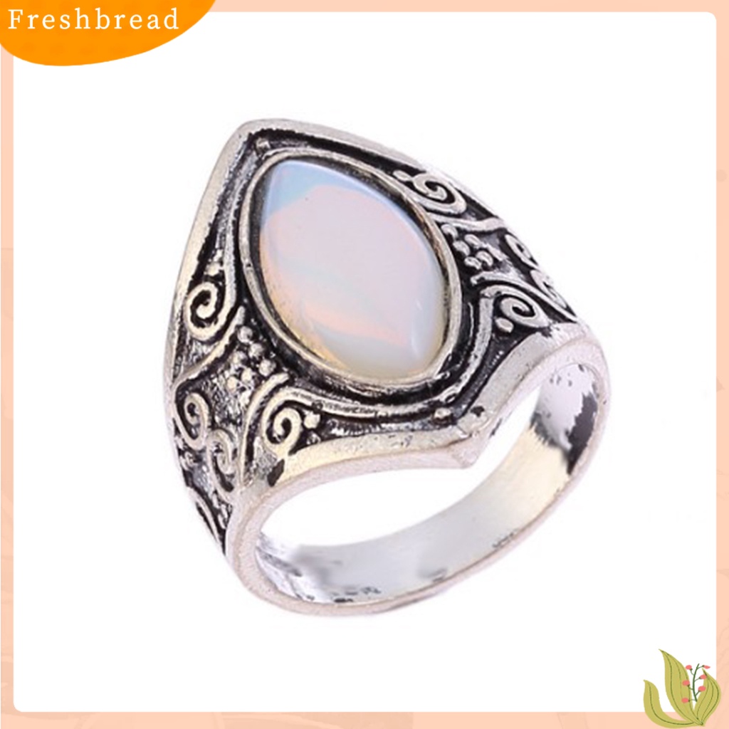 &lt; Freshbread &gt; Pola Unik Punk Retro Cincin Good-looking Vintage Besar Oval Faux Moonstone Ring Aksesoris Perhiasan