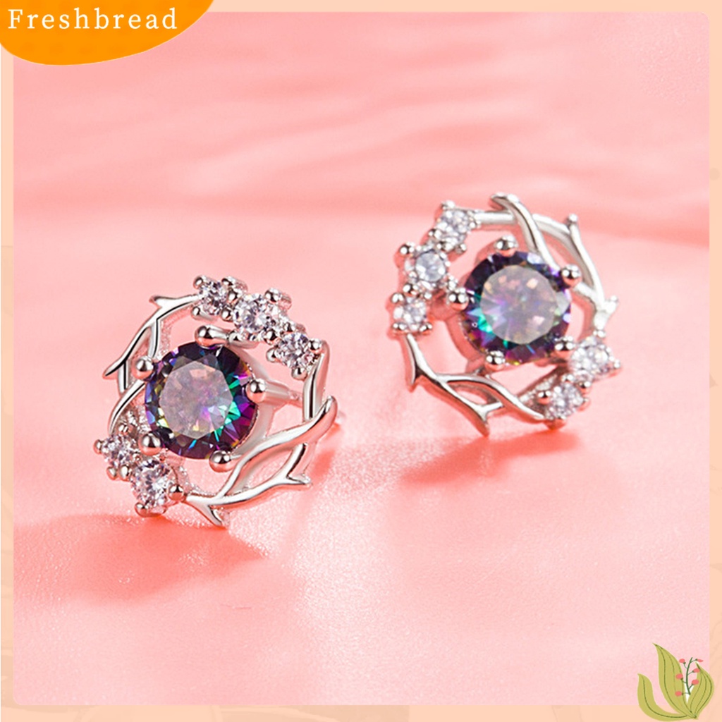 &lt; Freshbread &gt; 1pasang Anting Wanita Bersinar Batu Berwarna Berlian Imitasi Desain Snowflake Electroplating Hias Hypoallergenic Temperamen Yang Sangat Baik Tanduk Stud Earrings