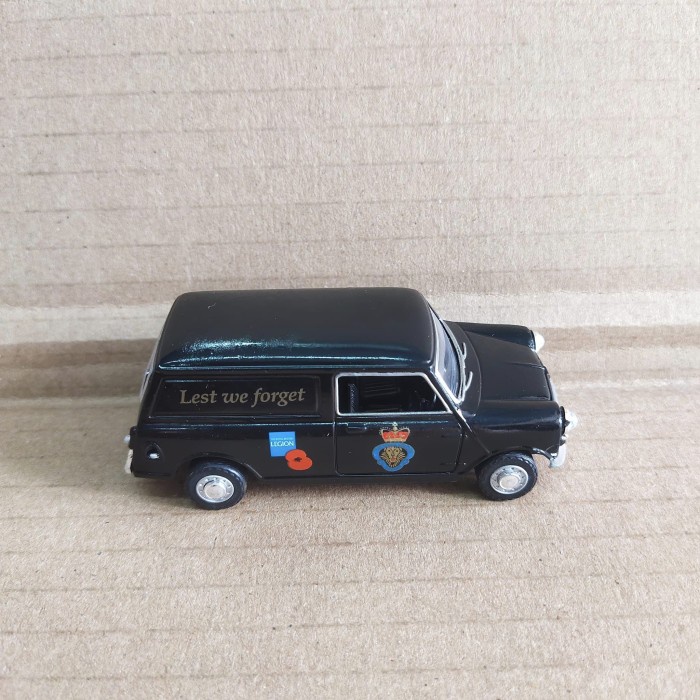 Oxford 1/43 Austin Morris Mini Panel Van Remembrance Sunday China