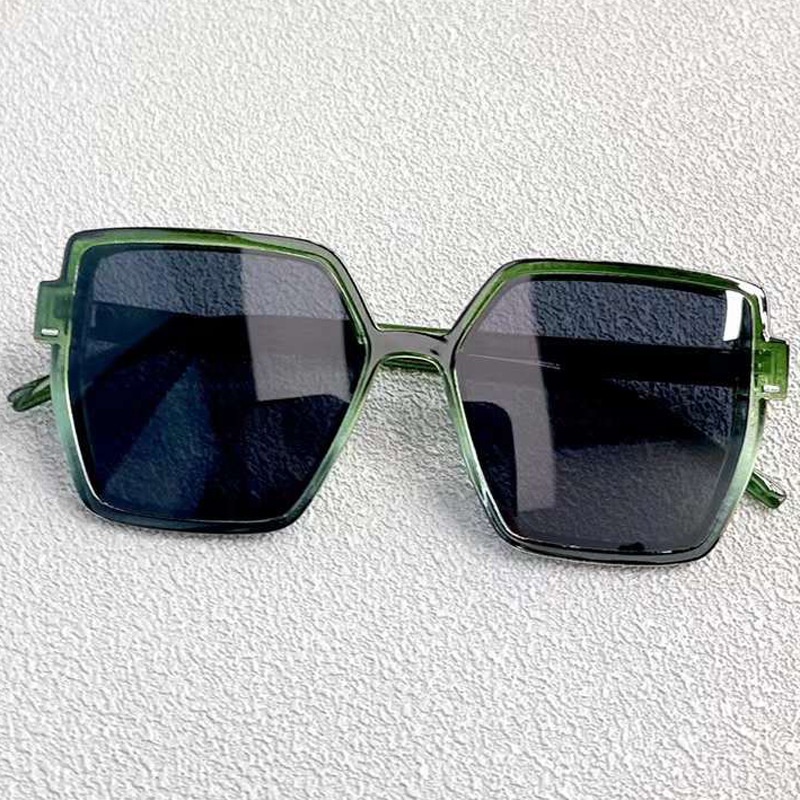 (YUZHU) Vintage Fashion Oversized Square Frame Sunglasses Untuk Wanita Korea Fashion Gradient Frame Sunglasses