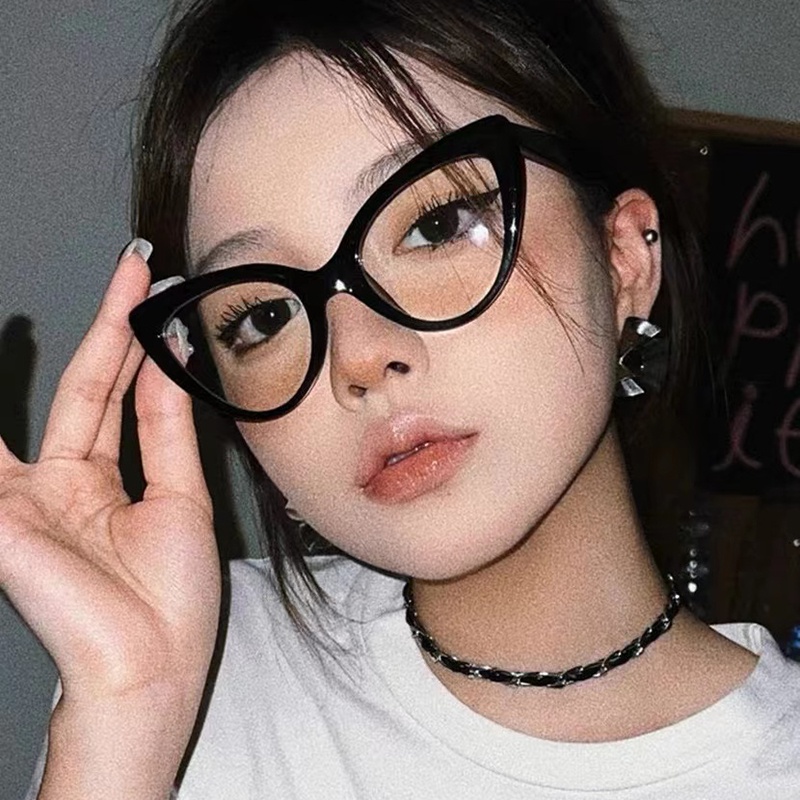 We Flower Y2K Cool Black Cat Eye Eyeglasses for Women Girls Chic Blue Light Blocking Lens Glasses Ins Trendy Eyewear Street Fashion OOTD Ornaments
