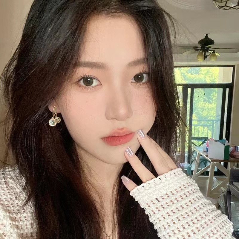 Micro -Hias Emas-Anting Berwarna 2023anting Baru Anting retro Anting Serbaguna