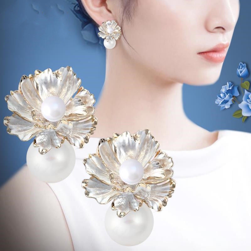 Gaya Baru Eropa Amerika Cahaya Mewah Peony Sederhana Retro Anting Temperamen Mutiara