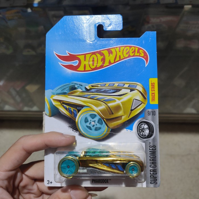 hot wheels pharodox gold th reg miniatur mainan pajangan