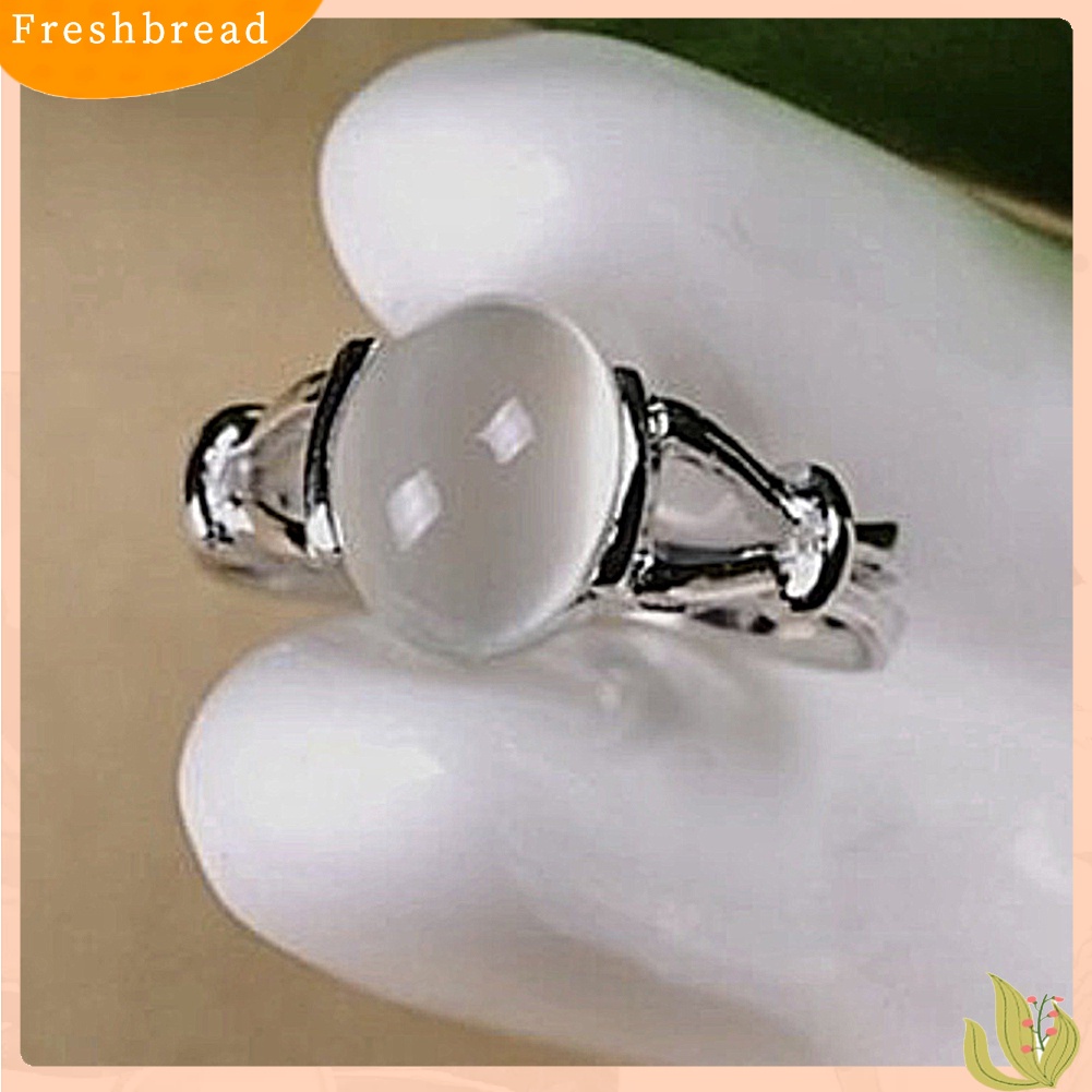 &lt; Freshbread &gt; Vintage Moonstone Bertatahkan Jari Cincin Wanita Perhiasan Pernikahan Hadiah Hari Valentine