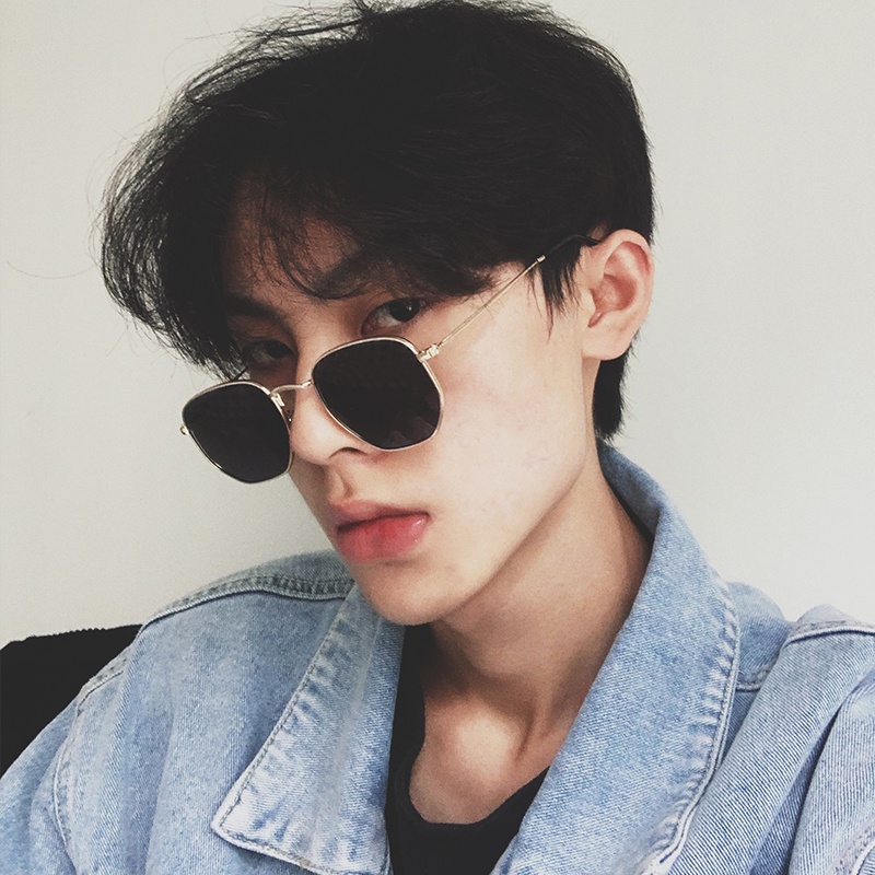 We Flower Chic Gold Metal Square Frame Kacamata Hitam Untuk Wanita Pria Gaya Vintage Anti Radiasi Eyeglasses Cool Trendy Shades Outdoor Fashion Eyewear OOTD Ornaments