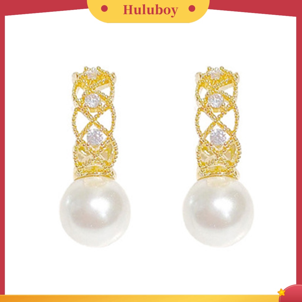 {Ready Stock} 1pasang Anting Hoop Bersinar Mutiara Imitasi Temperamen Elegan Geometris Hias Hadiah Wanita Berongga Keluar Anting Lingkaran Perhiasan Fashion Untuk Perjamuan