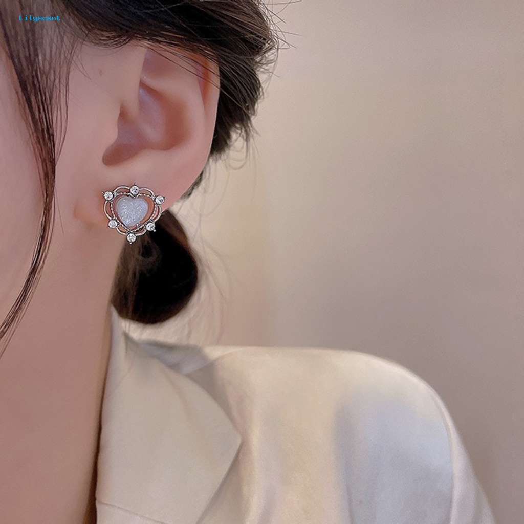 Lilyscent 1pasang Anting Stud Pengerjaan Halus Untuk Pacaran Berlian Imitasi Mengkilap Cinta Hati Kristal Imitasi Wanita Earrings Mini