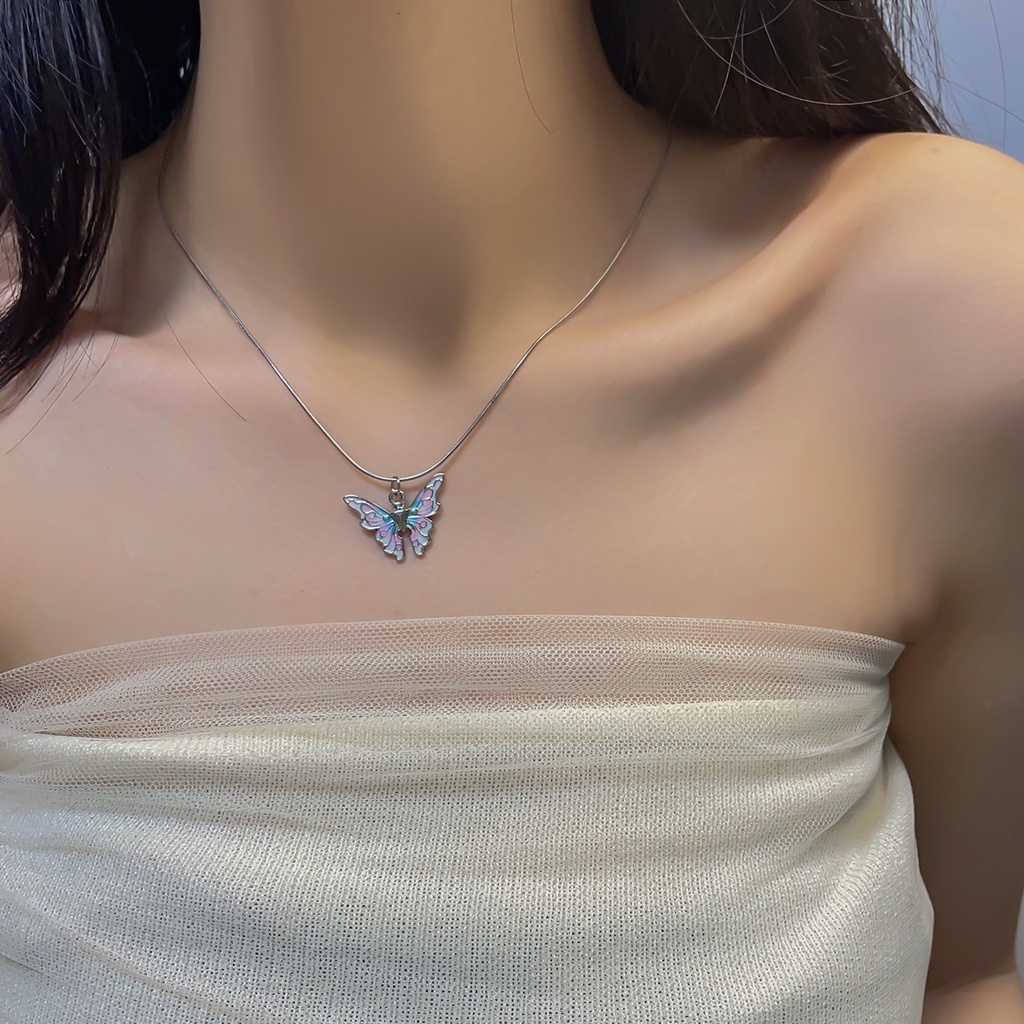 High-end Influencer Temperamen Rantai Klavikula Desain Niche Trendi Symphony Butterfly Kalung Wanita