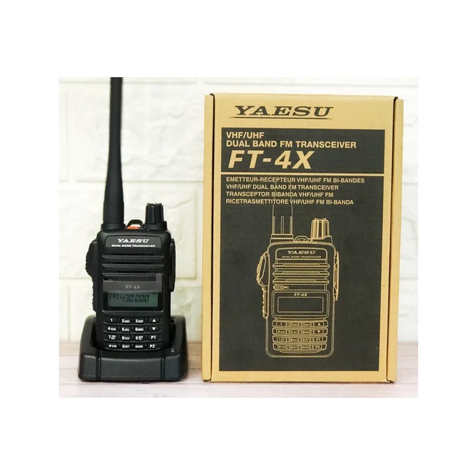 Walkie Talkie Radio HT Yaesu FT 4X Original Yaesu FT-4X Yaesu FT 4X dualband Yaesu